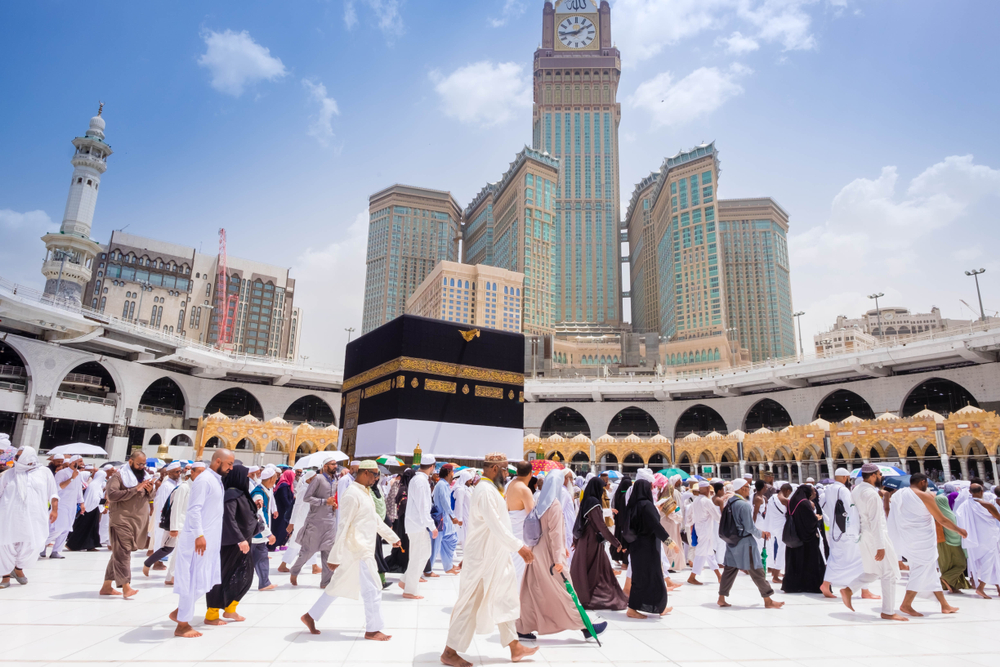 Travel Umroh Jogja: Menunaikan Ibadah Umroh sesuai Syariat dengan Biaya Terjangkau
